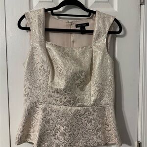 White House Black Market Cream/Gold Patterned Sleeveless Blouse